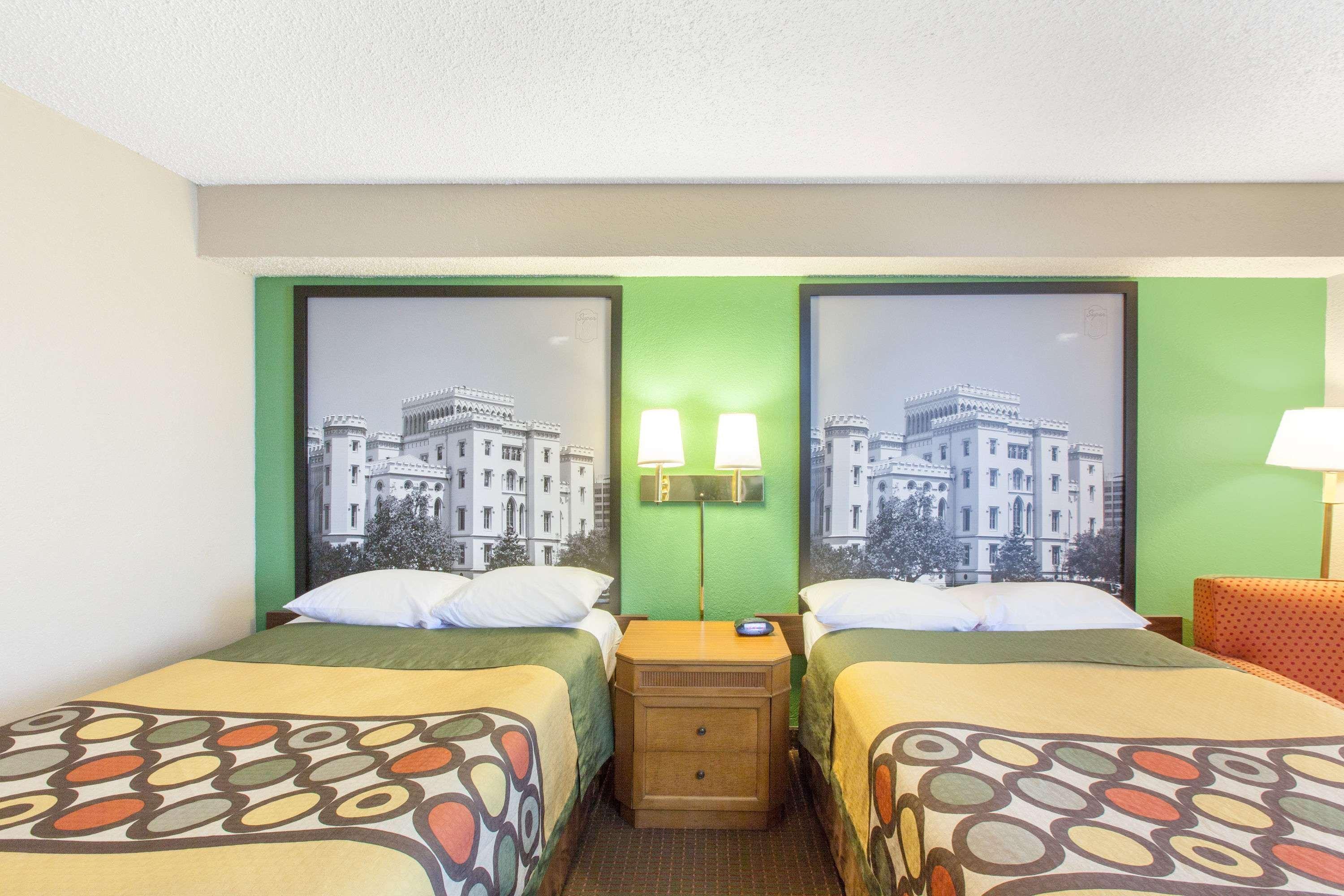 Super 8 By Wyndham Lafayette La Hotel Exterior photo