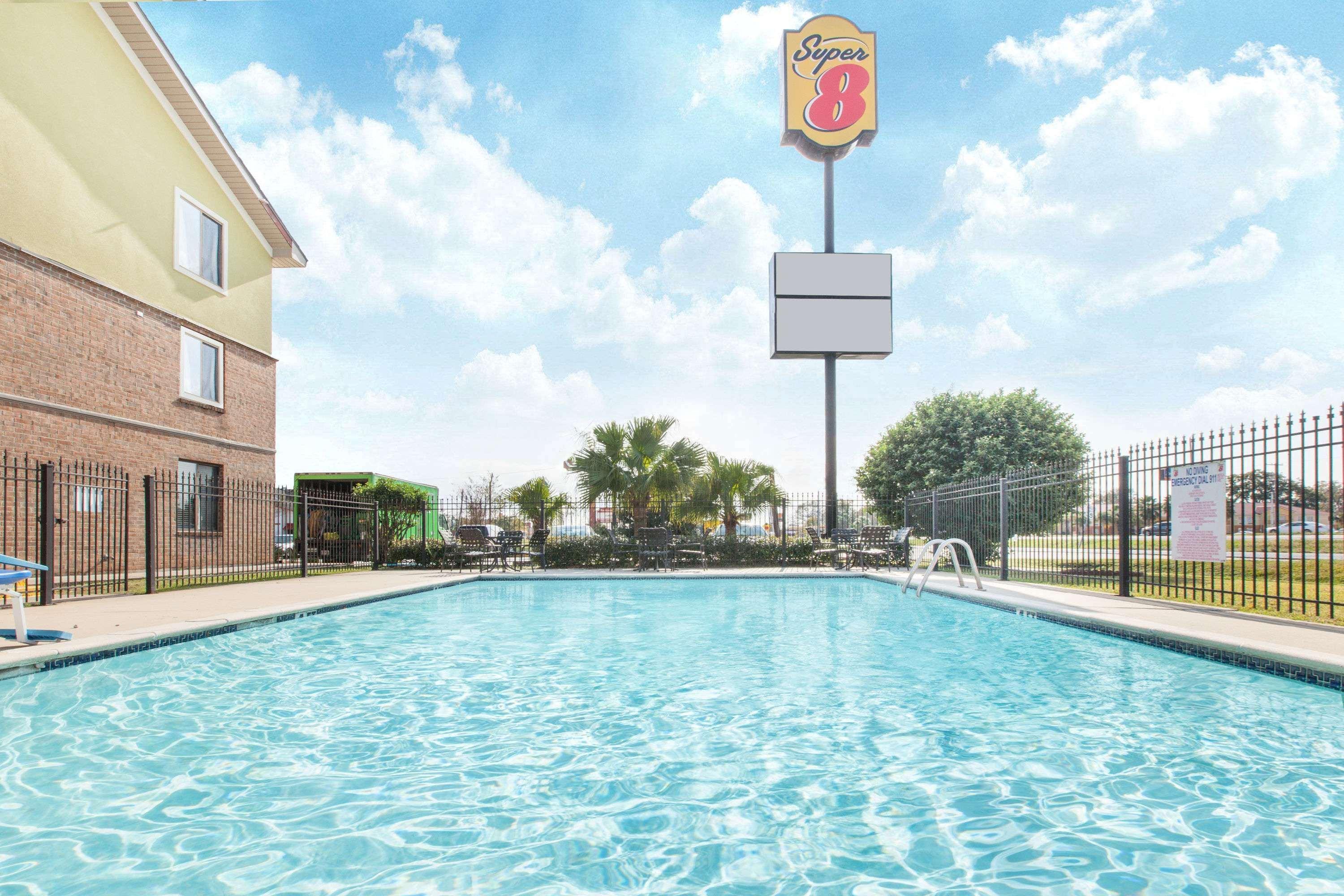 Super 8 By Wyndham Lafayette La Hotel Exterior photo